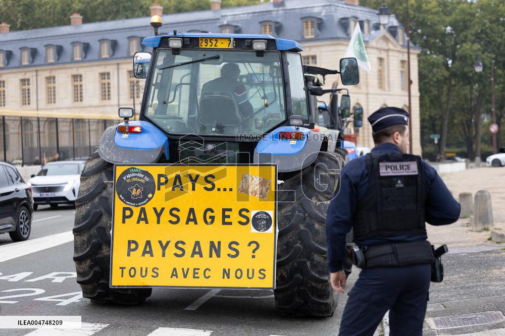 FNSEA Protest against unfair competition - Versailles