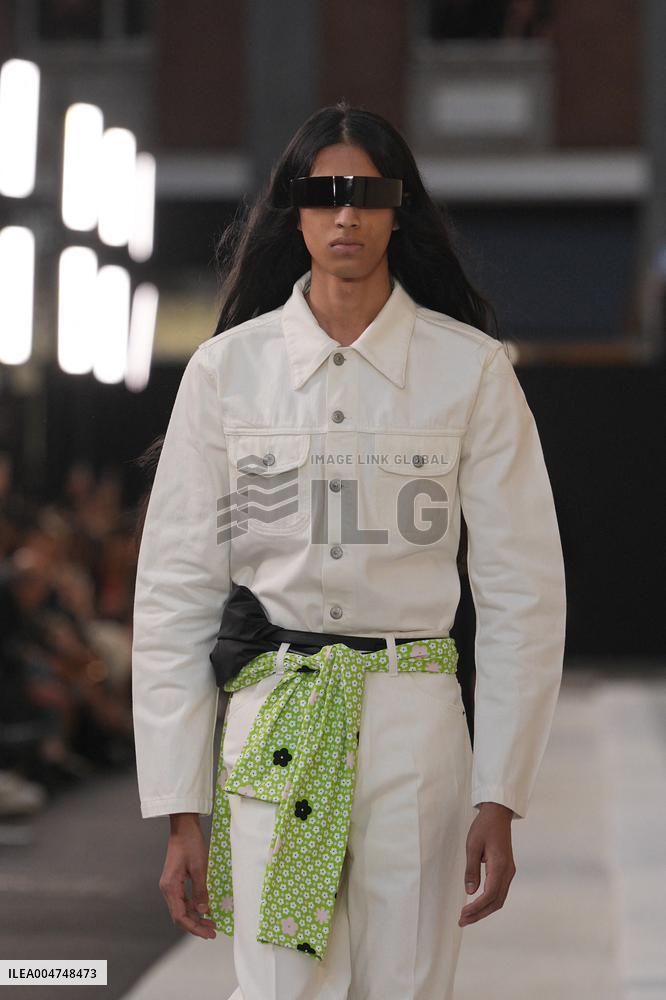 MFW - MM6 Maison Margiela Runway