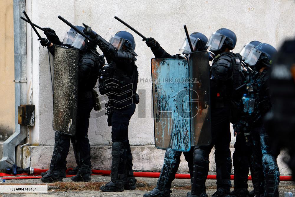 Riot Police Drill - Bucharest