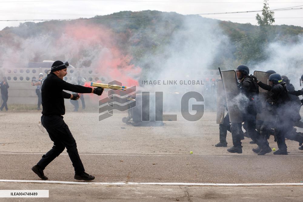 Riot Police Drill - Bucharest