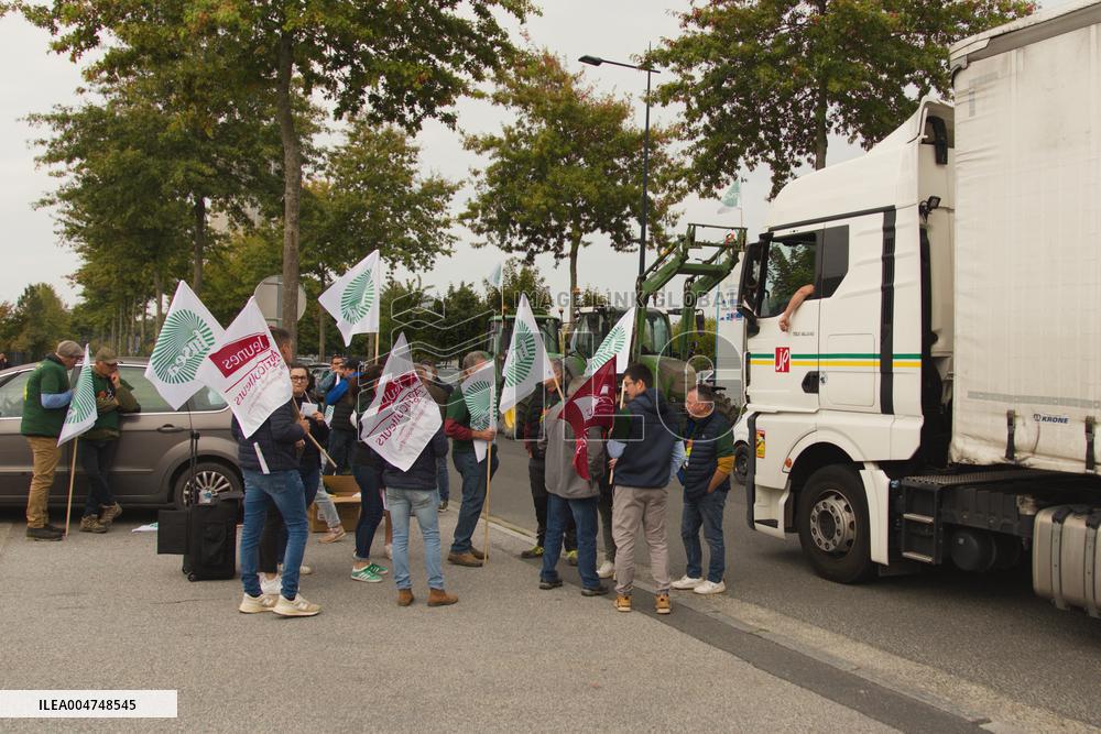 Farmers in Action in Loire-Atlantique - Carquefou