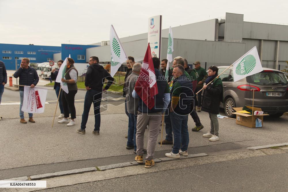 Farmers in Action in Loire-Atlantique - Carquefou