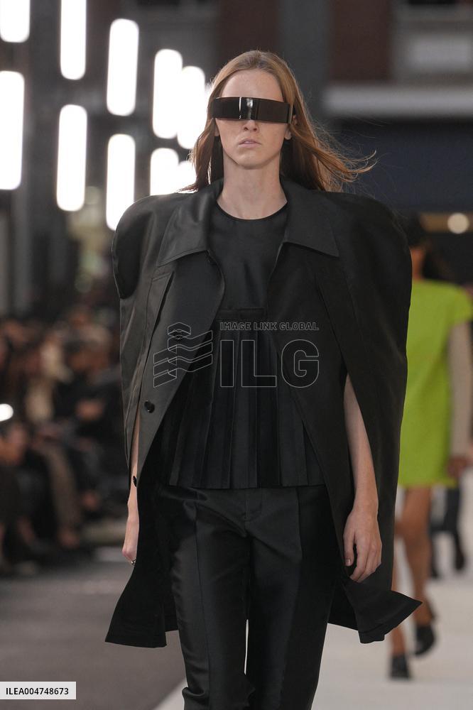 MFW - MM6 Maison Margiela Fashion Show Runway