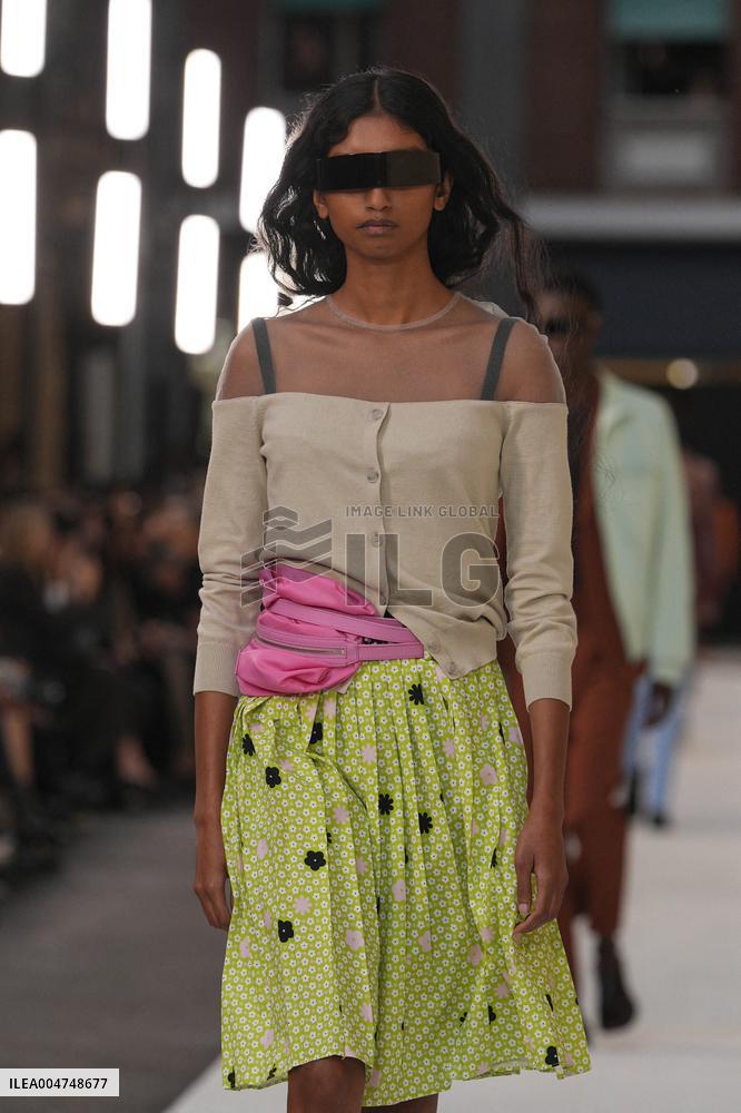 MFW - MM6 Maison Margiela Fashion Show Runway