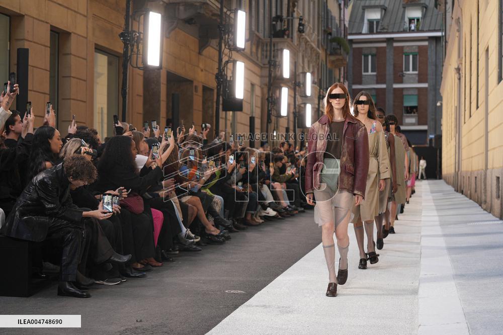 MFW - MM6 Maison Margiela Fashion Show Runway