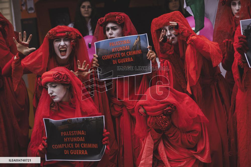 Extinction Rebellion Protest at Motor Show - Turin