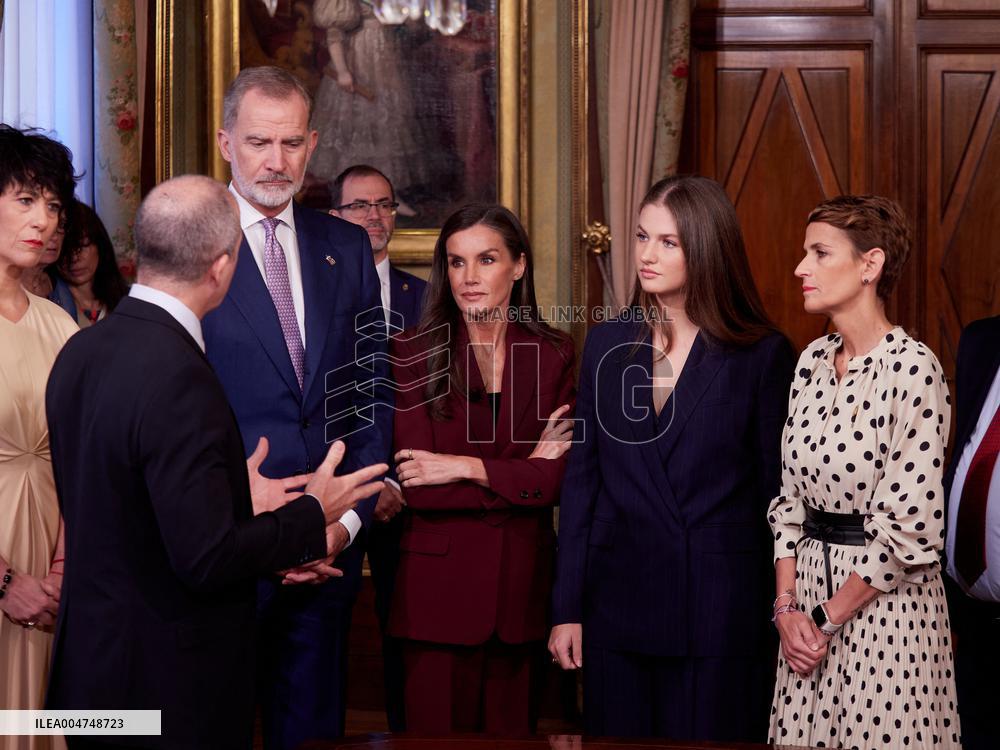 Royals visit the Community of Navarre