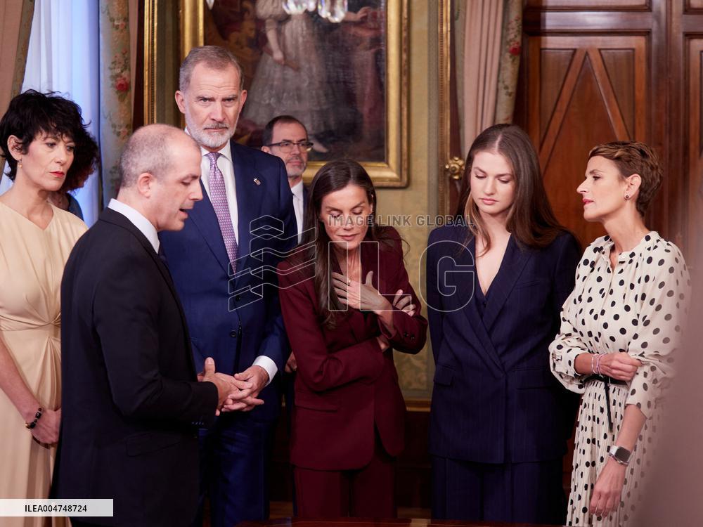 Royals visit the Community of Navarre