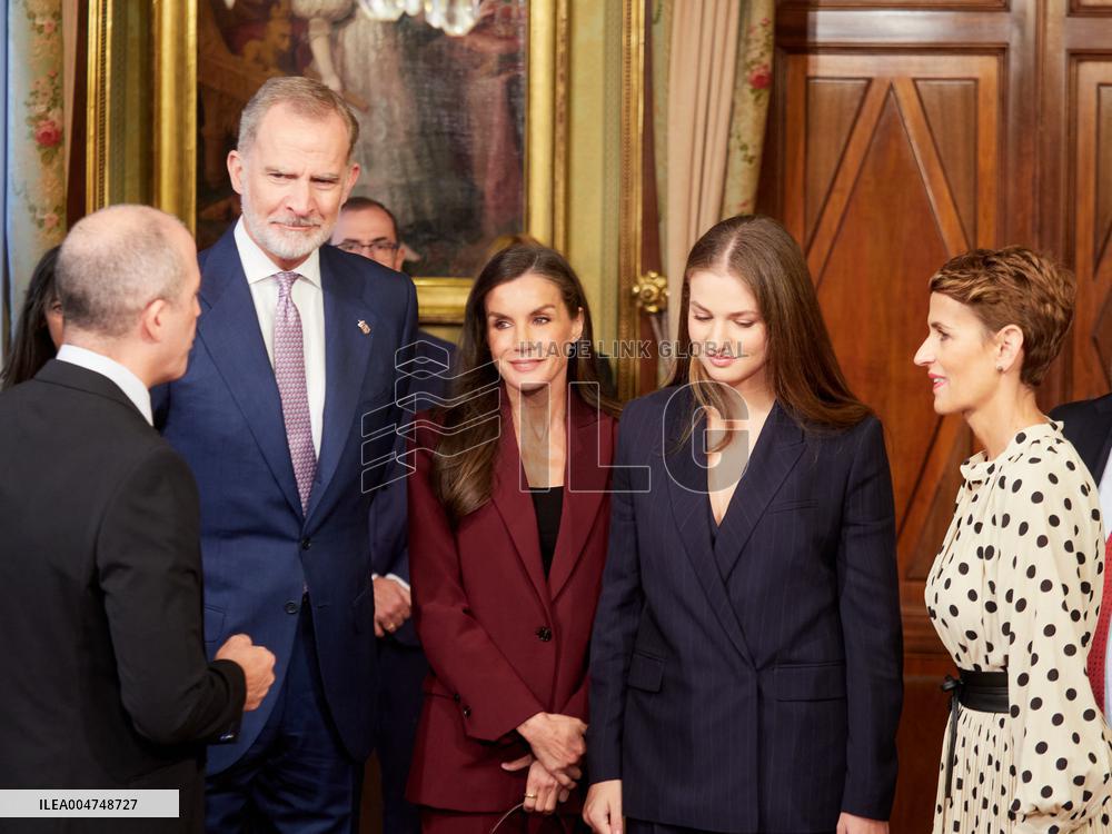 Royals visit the Community of Navarre