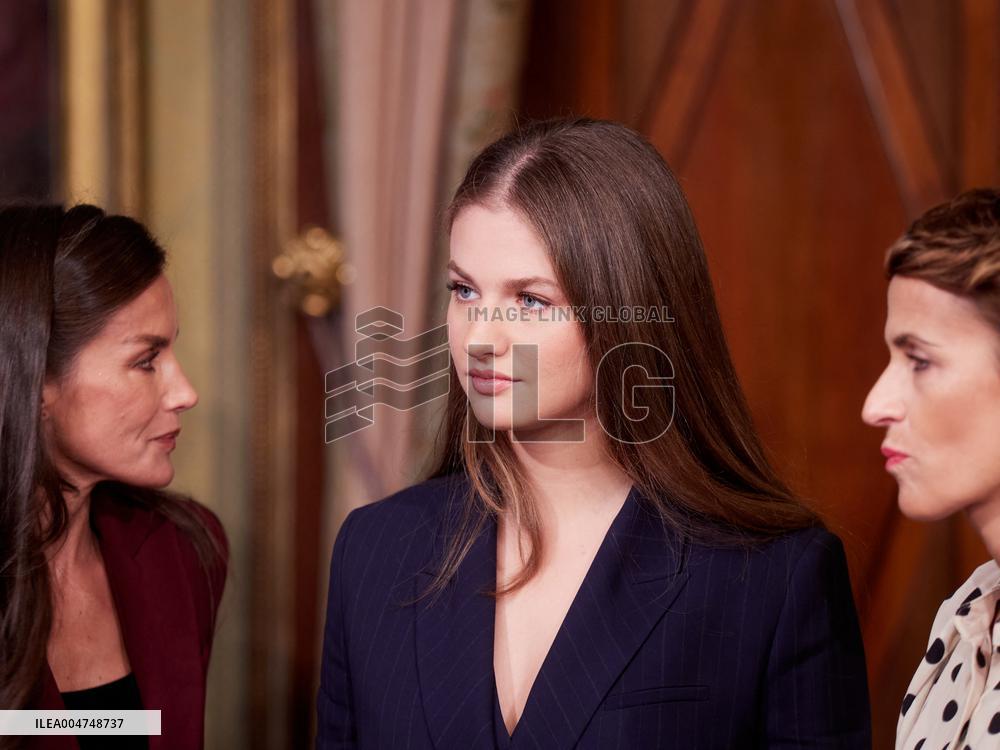 Royals visit the Community of Navarre