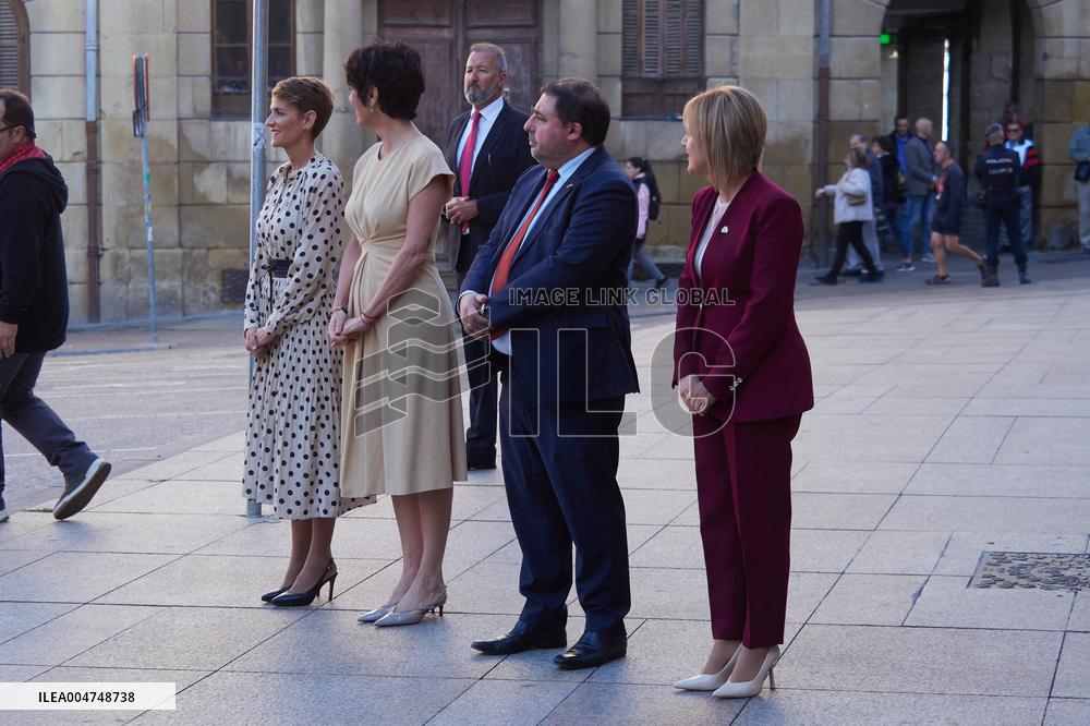 Royals visit the Community of Navarre