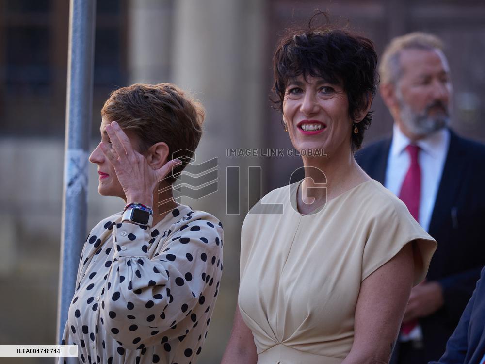 Royals visit the Community of Navarre