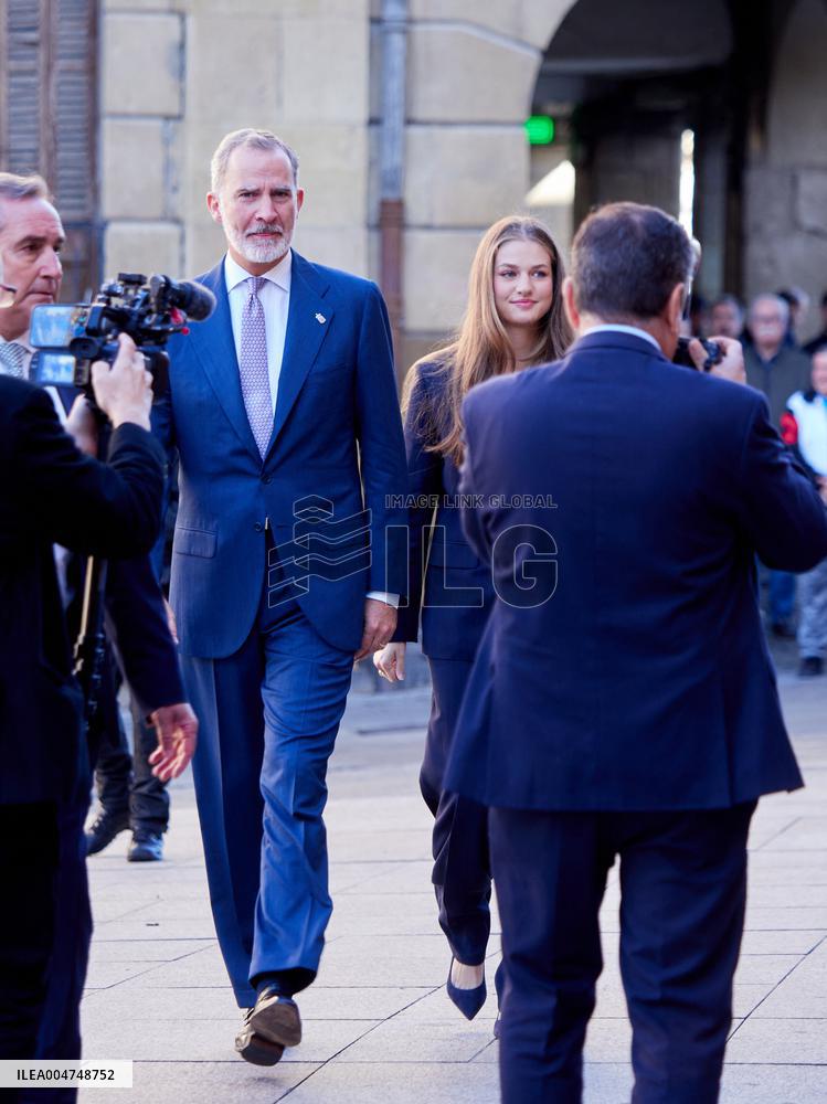 Royals visit the Community of Navarre