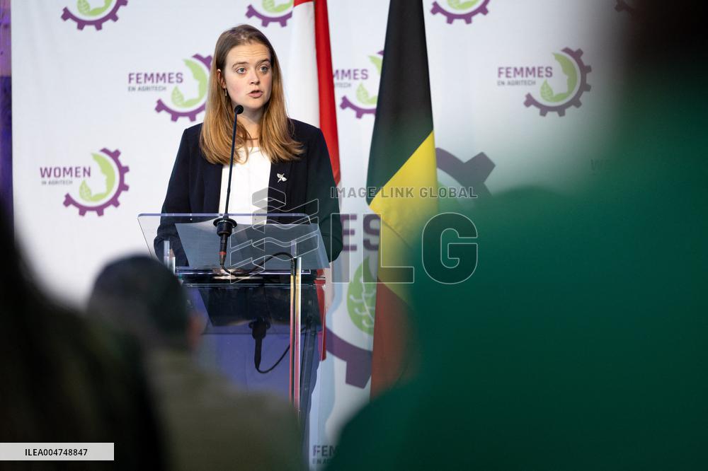 Belgian Minister of Agriculture at the Global Women in AgriTech Summit - Antoing AJ