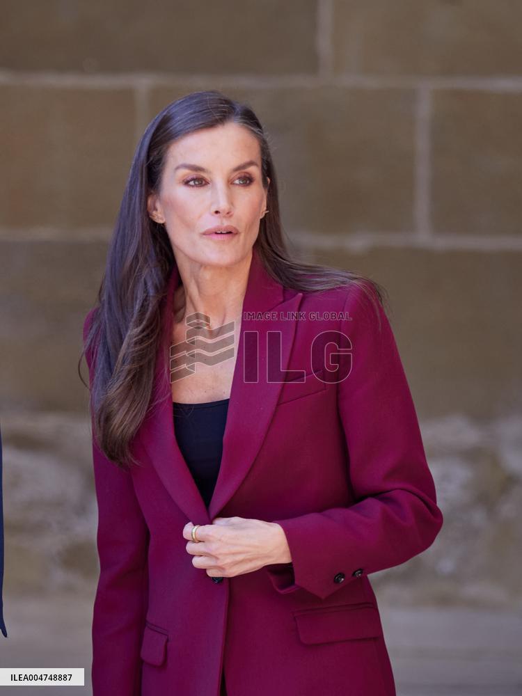 Royals Visit The Community Of Navarre