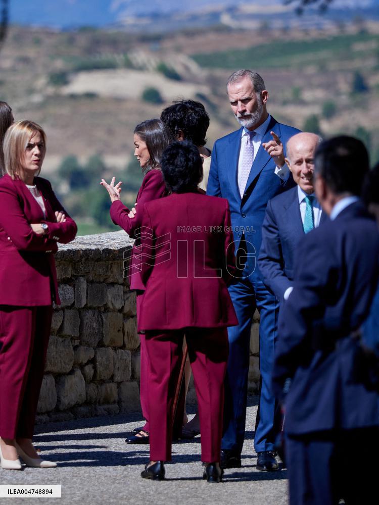 Royals Visit The Community Of Navarre