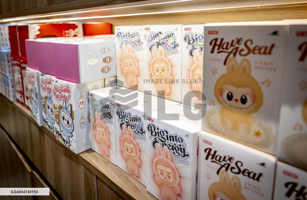 Labubu Dolls Sale At Pop Mart - Rotterdam