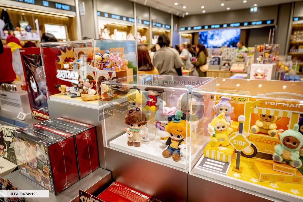 Labubu Dolls Sale At Pop Mart - Rotterdam