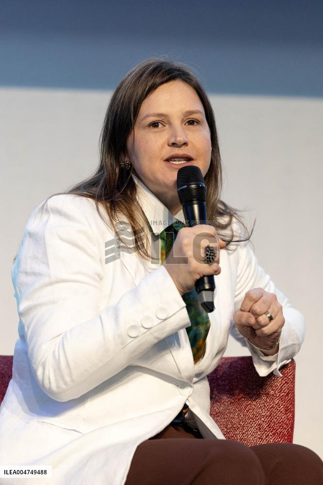 Roundtable at the Global Women in AgriTech Summit - Antoing