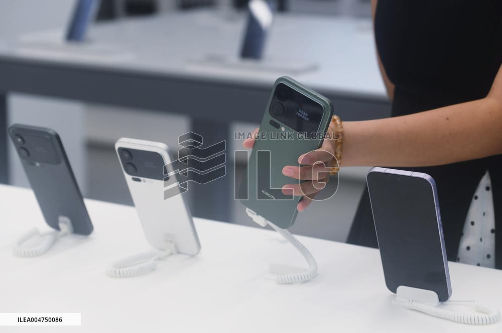 Xiaomi 17 Smartphone