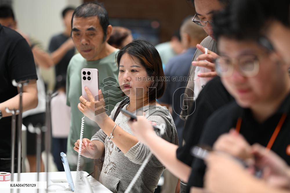 Xiaomi 17 Smartphone