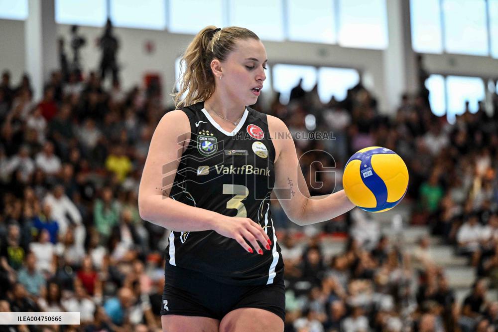 VOLLEY - Amichevole - Sardegna Volleyball Challenge 2025 - Third place final - VakifBank Istanbul vs Panionios Atene