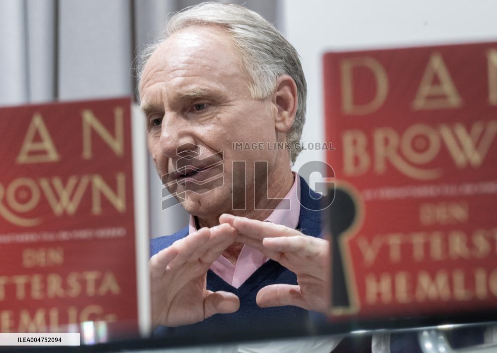DAN BROWN