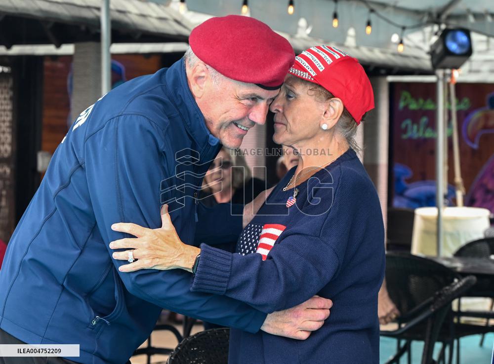 Curtis Sliwa Campaigns on Staten Island