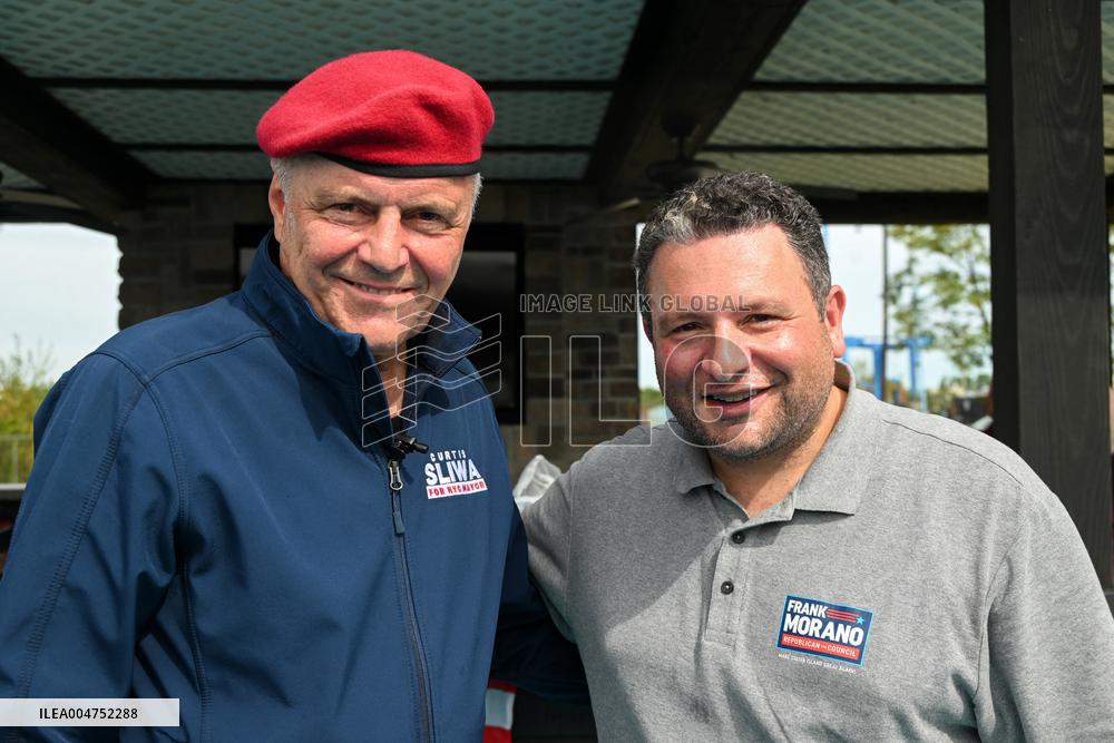Curtis Sliwa Campaigns on Staten Island