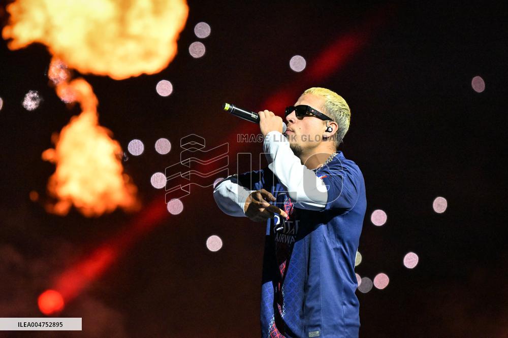 PLK performance at Parc des Princes - FA