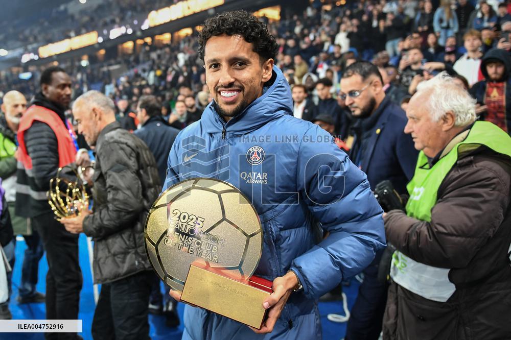 Ousmane Dembele celebrates his Ballon dOr at Parc des Princes - FA