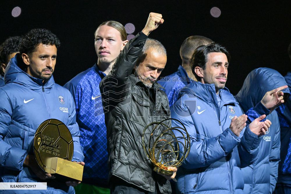 Ousmane Dembele celebrates his Ballon dOr at Parc des Princes - FA