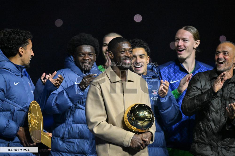 Ousmane Dembele celebrates his Ballon dOr at Parc des Princes - FA
