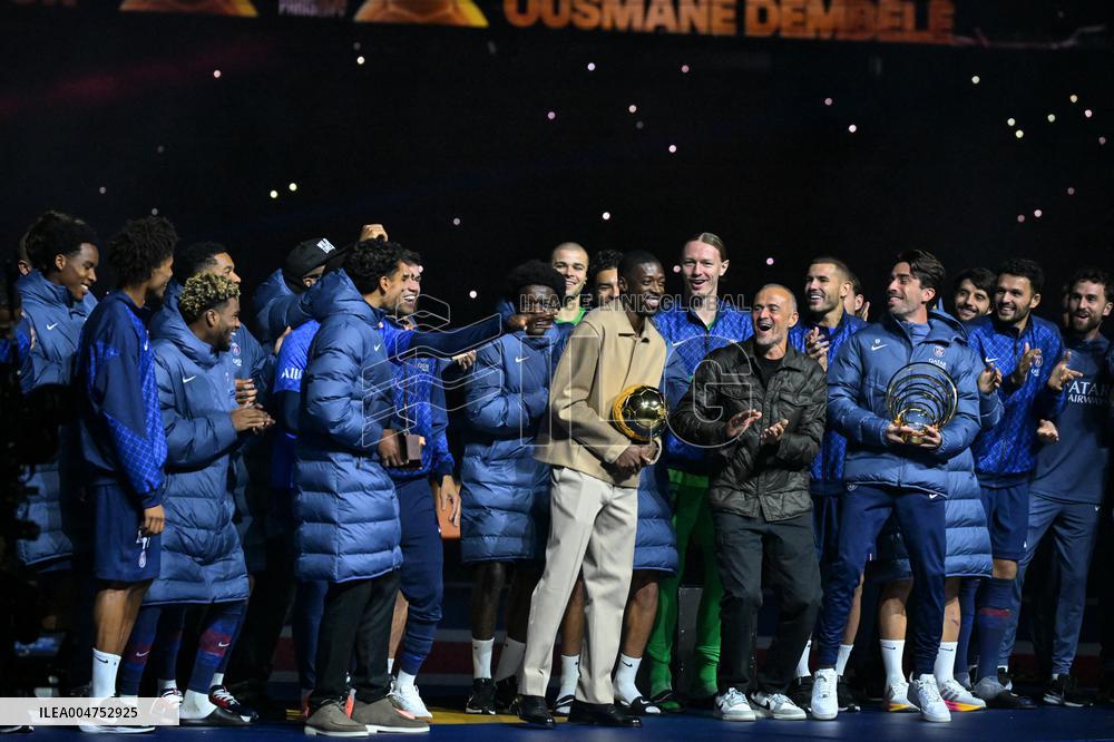 Ousmane Dembele celebrates his Ballon dOr at Parc des Princes - FA