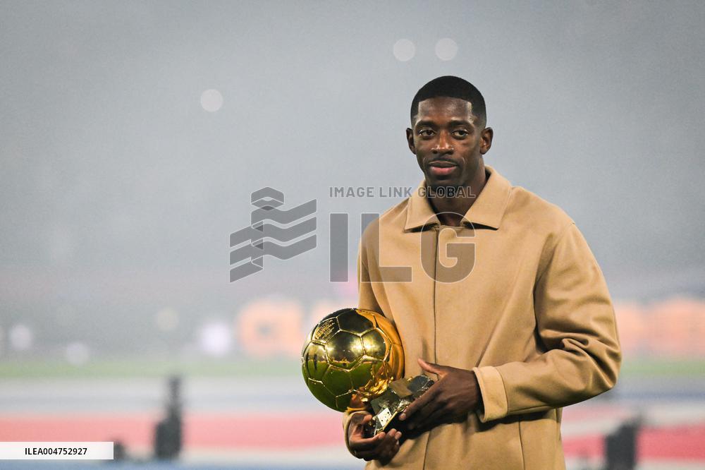 Ousmane Dembele celebrates his Ballon dOr at Parc des Princes - FA
