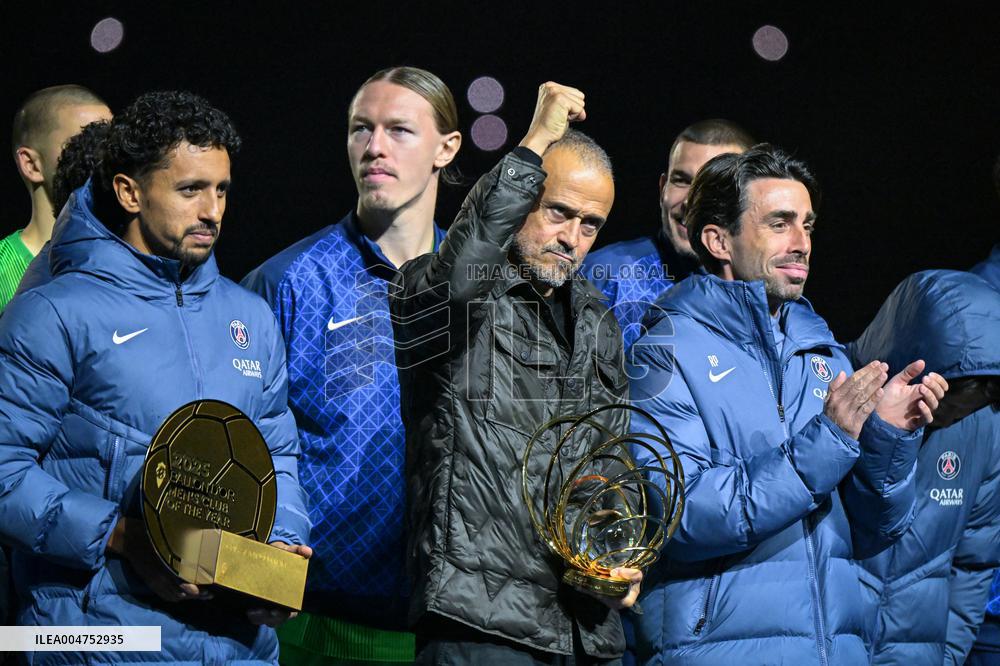 Ousmane Dembele celebrates his Ballon dOr at Parc des Princes - FA