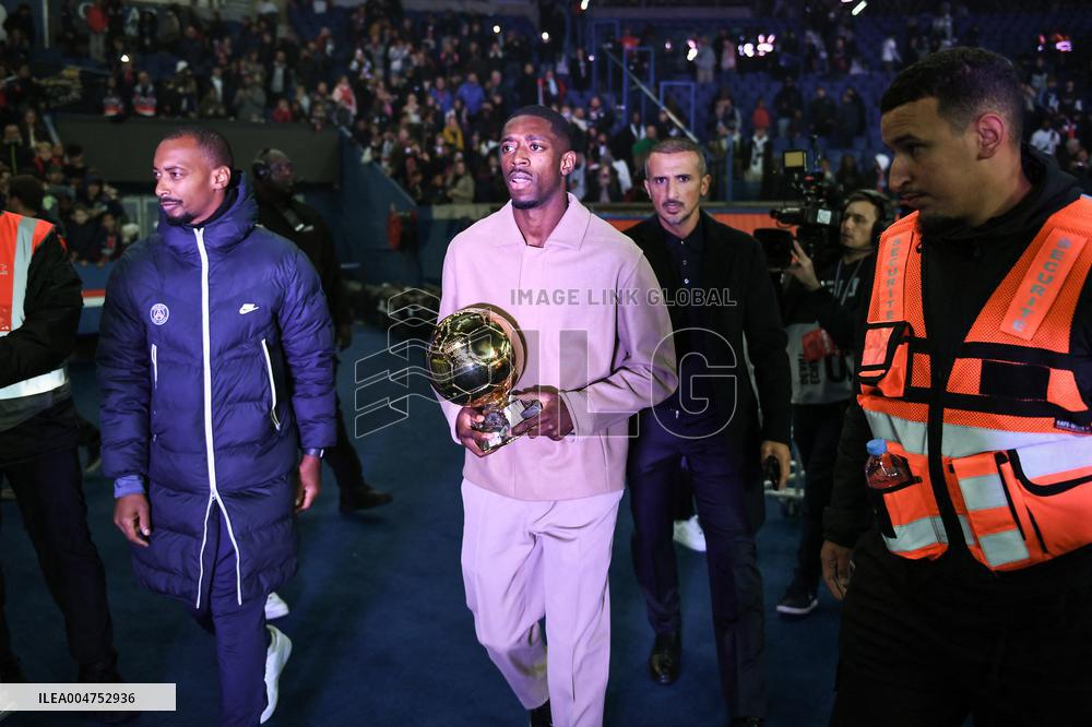 Ousmane Dembele celebrates his Ballon dOr at Parc des Princes - FA
