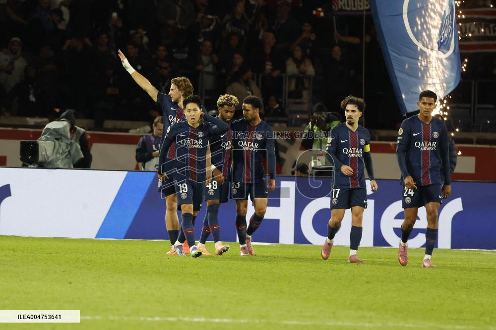 Ligue 1 - PSG v Auxerre Match - Paris