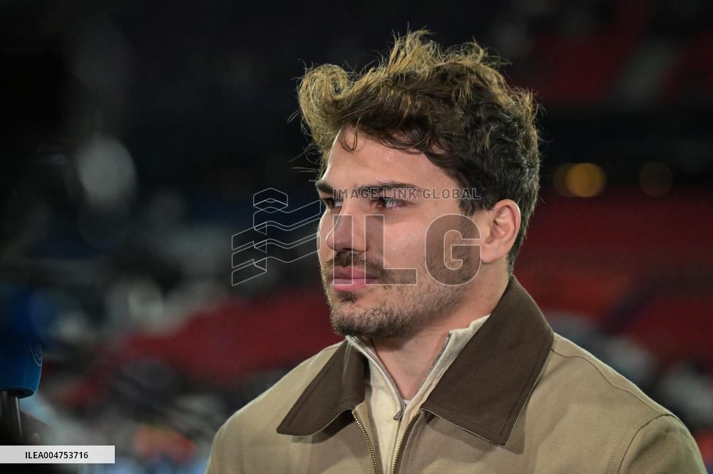 Ligue 1 PSG vs AJ Auxerre - Attendees - FA