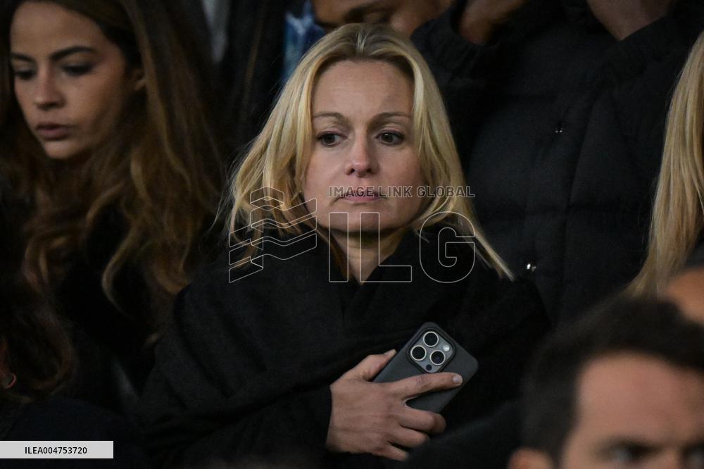 Ligue 1 PSG vs AJ Auxerre - Attendees - FA