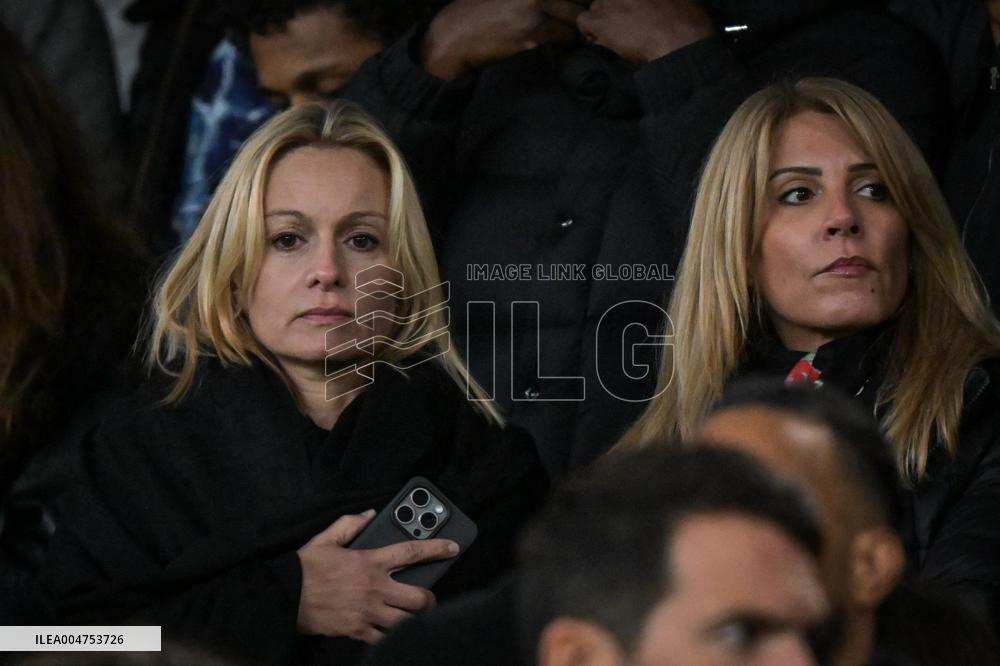 Ligue 1 PSG vs AJ Auxerre - Attendees - FA