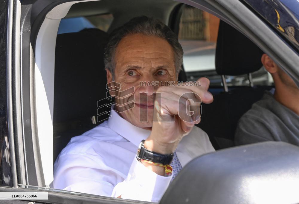 Andrew Cuomo Campaigns in Brooklyn
