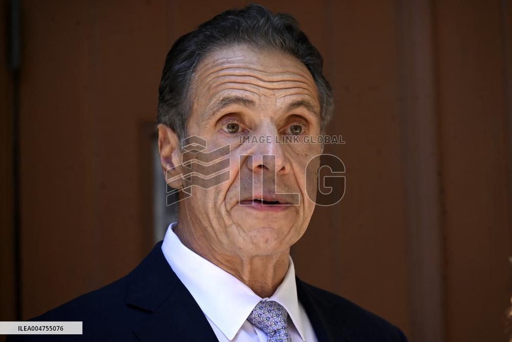 Andrew Cuomo Campaigns in Brooklyn