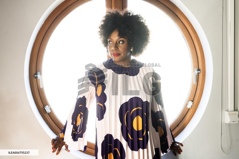 CIMAMANDA NGOZI ADICHIE