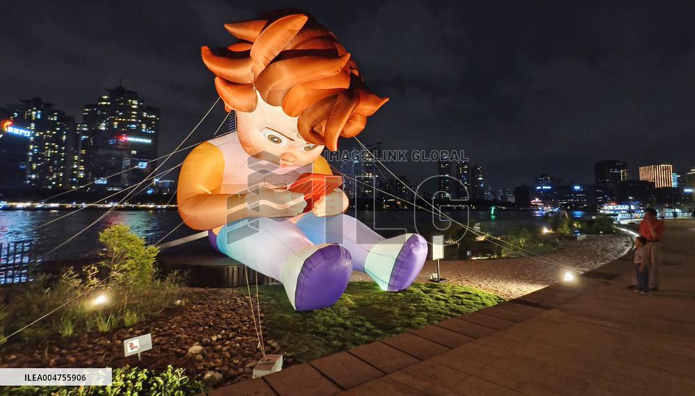 Shanghai International Light Festival "Mobile Phone Boy