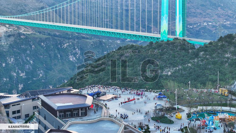 Huajiang Canyon Bridge Tourism