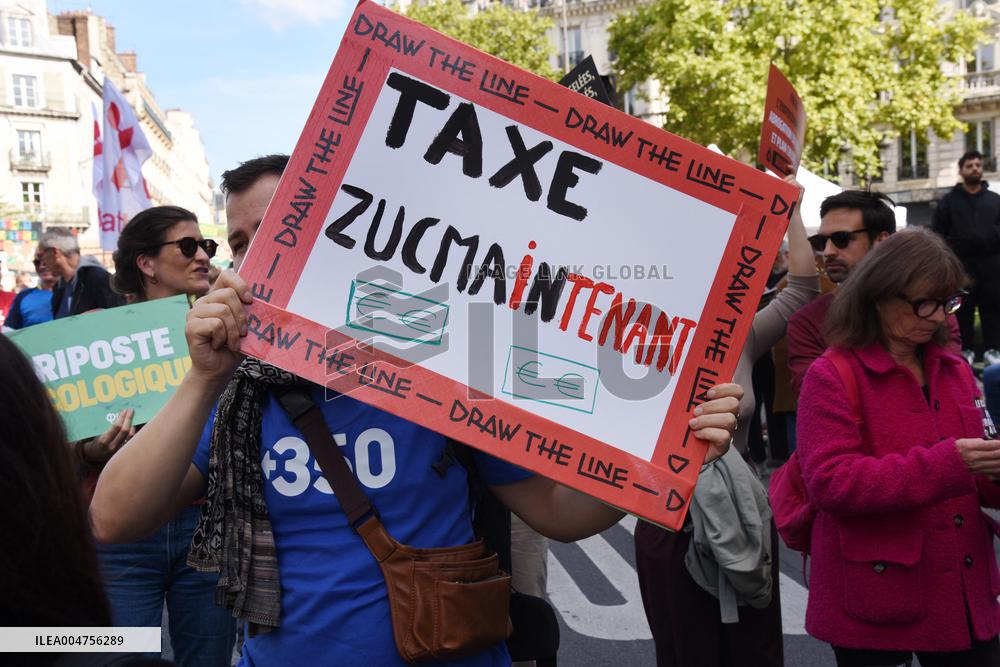 Resistance March For Climate, Justice, Freedoms - Paris