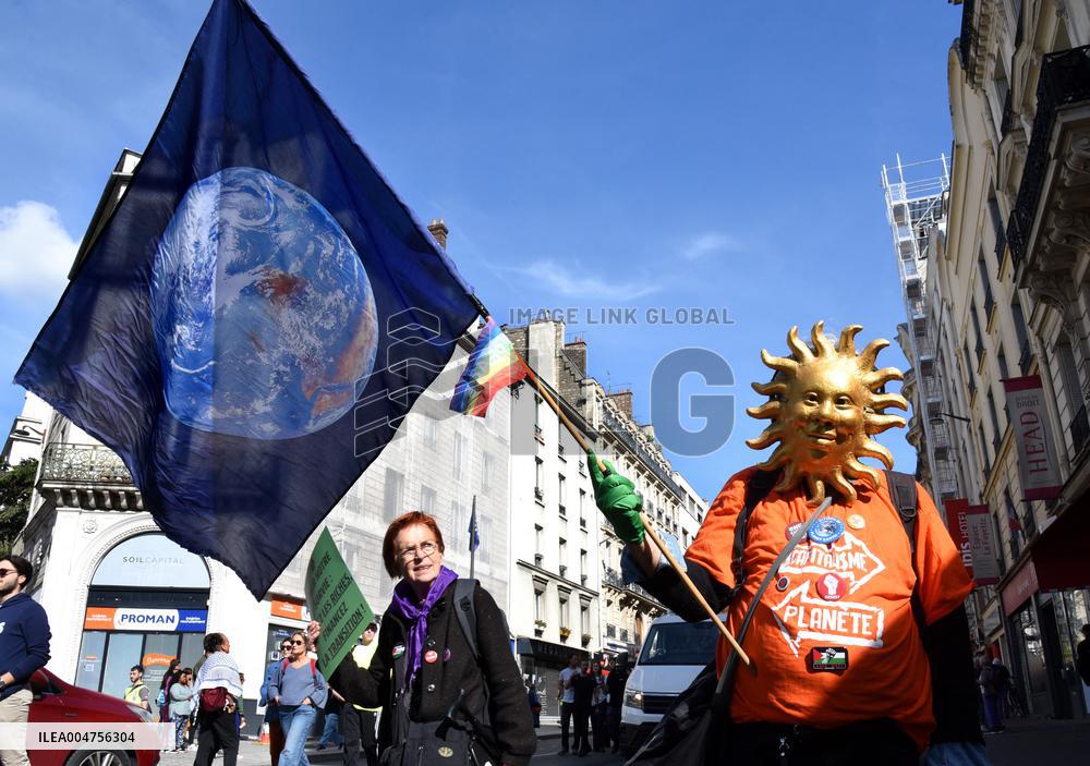 Resistance March For Climate, Justice, Freedoms - Paris