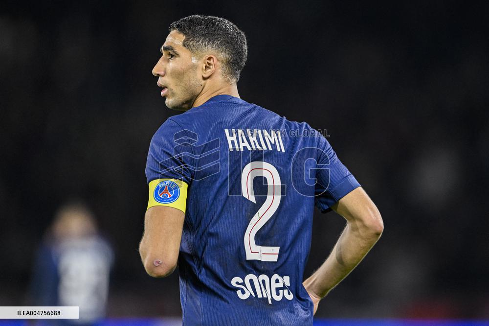 PSG v AJ Auxerre - Paris