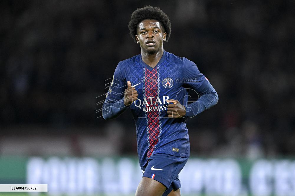 PSG v AJ Auxerre - Paris